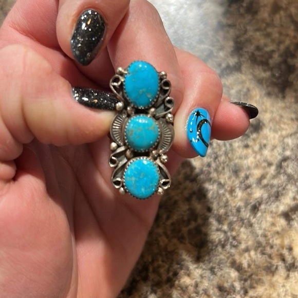 Jewelry - Blue stone ring​
